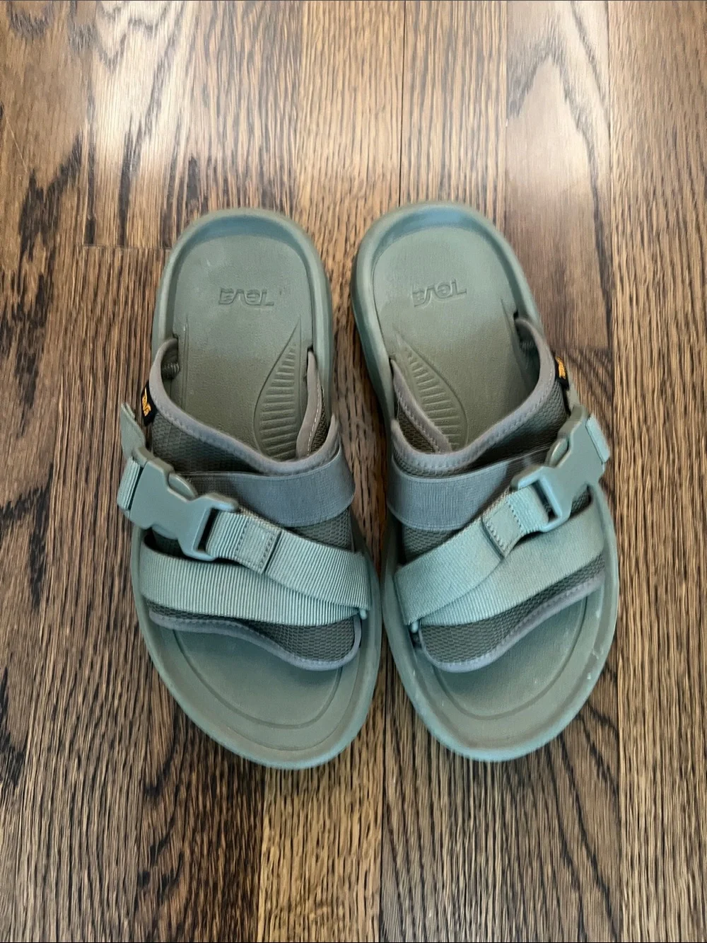 TEVA Hurricane Verge Olive Green Slide Sandal with Buckle Strap. 8 medium - Picture 3 of 10